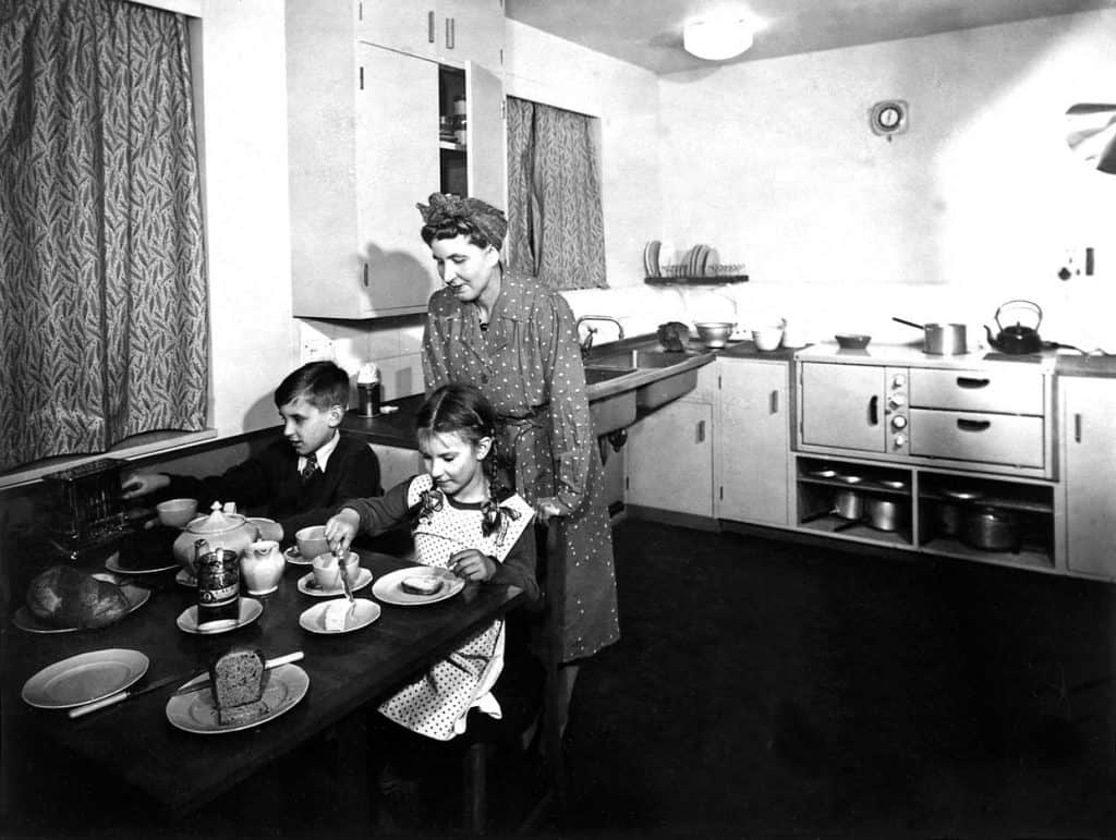 Fotografia kuchyne z roku 1945. (zdroj: nationalarchives.gov.uk)