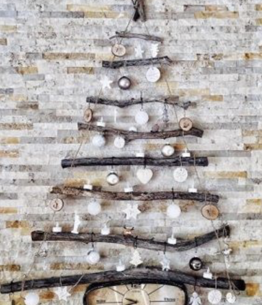 Závesný prírodný vianočný strom