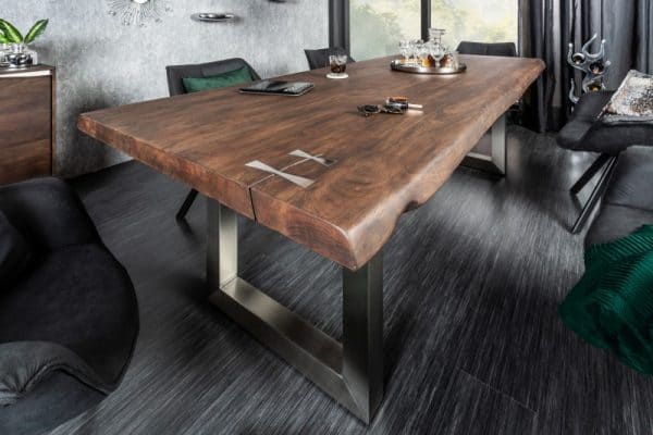 5-- jedálenský stôl z masívu v industriálnom štýle