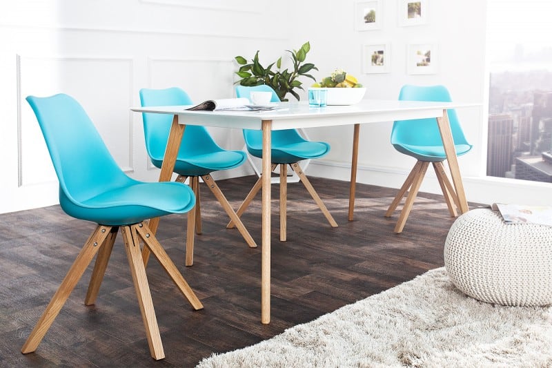 Tyrkysové jedálenske stoličky oživia vašu kuchyňu a sú dokonalou jarnou dekoráciou. Zdroj: ikuchyne.sk
