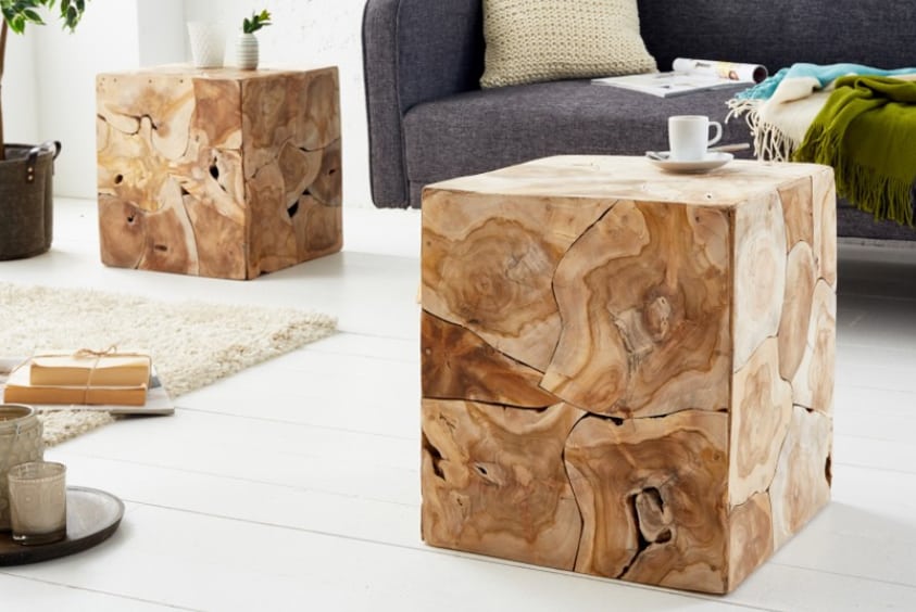 Konferenčný stolík v tvare štvorca/kocky z teakového dreva. Zdroj: iKuchyne.sk