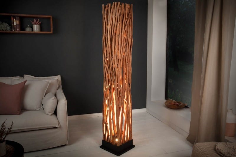 Lampa z longanového dreva dodá priestoru krásnu atmosféru. Zdroj: iKuchyne.sk