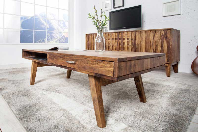 Zháňate masívny konferenčný stolík z dreva do vašej obývačky? Zdroj: iKuchyne.sk