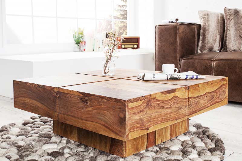 Tento masívny drevený konferenčný stolík zaujme prírodným a nadčasovým dizajnom. Zdroj: iKuchyne.sk