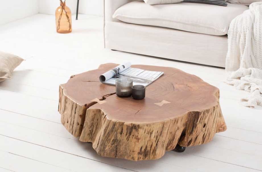 Konferenčný stolík z prírodného agátu – vyrobený z jedného kusa dreva. Zdroj: iKuchyne.sk
