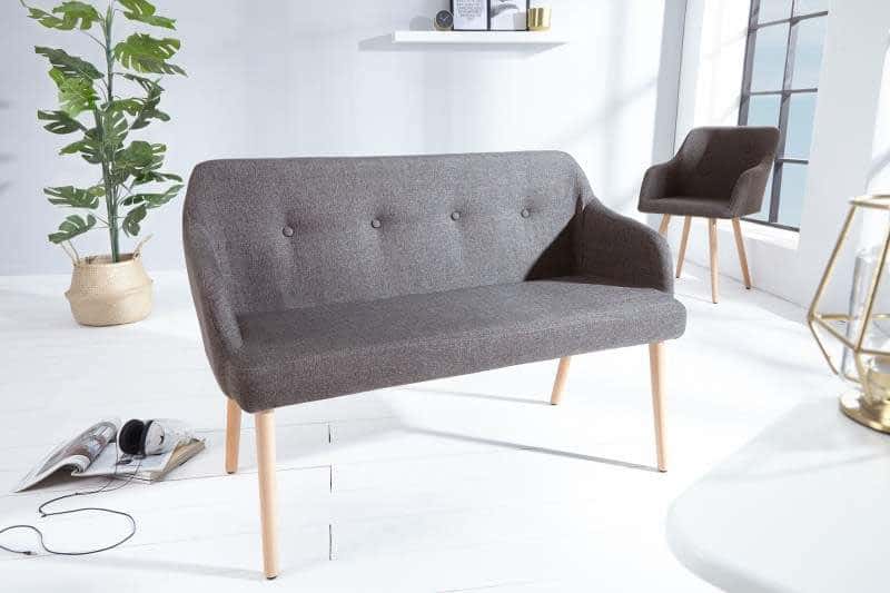 Lavica Scandi v minimalistickom štýle, vhodná ako náhrada sedačky vo vašej obývacej izbe. Zdroj: iKuchyne.sk